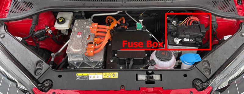 Location of the fuses in the engine compartment: Skoda CITIGOe iV (2019, 2020, 2021)