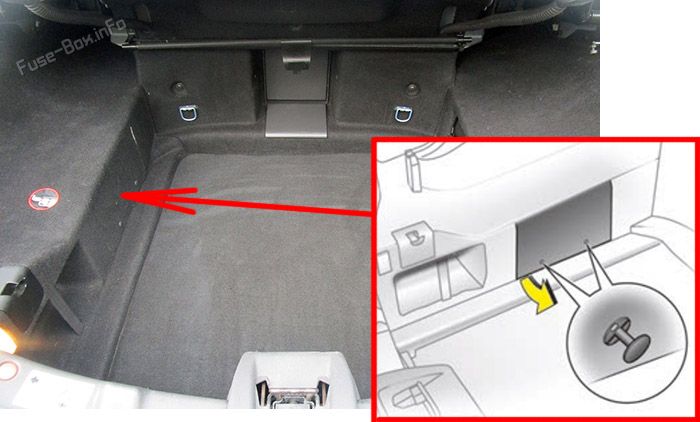 Location of the fuses in the trunk (twintop): Holden Astra (AH; 2004-2009)